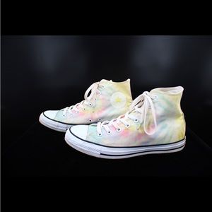 Women’s Tie Dye Converse